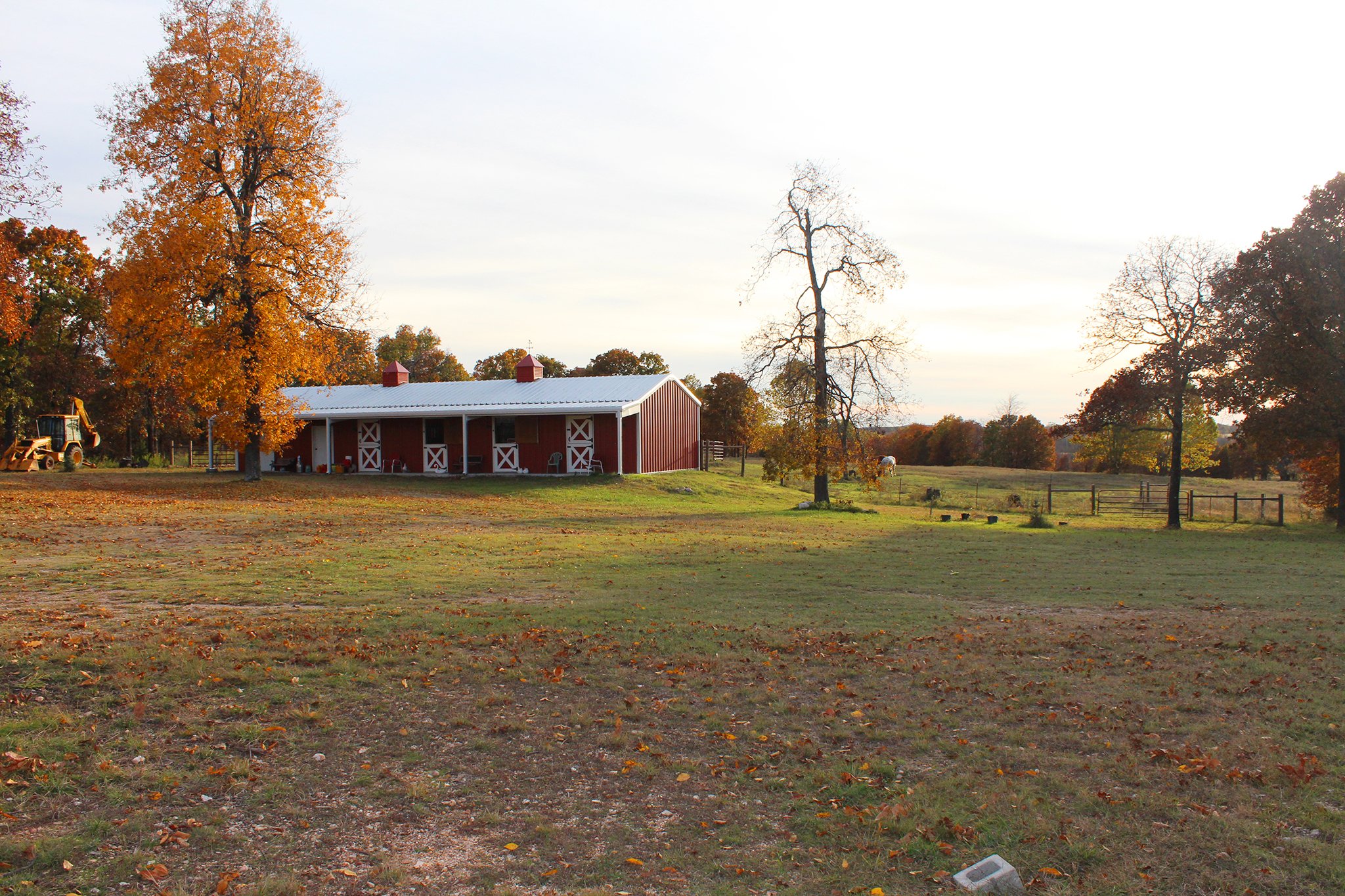Tract 4 - Horse Barn - OKLAHOMA LAND & REAL ESTATE AUCTION, 438 +/- Acres offered in 13 Tracts